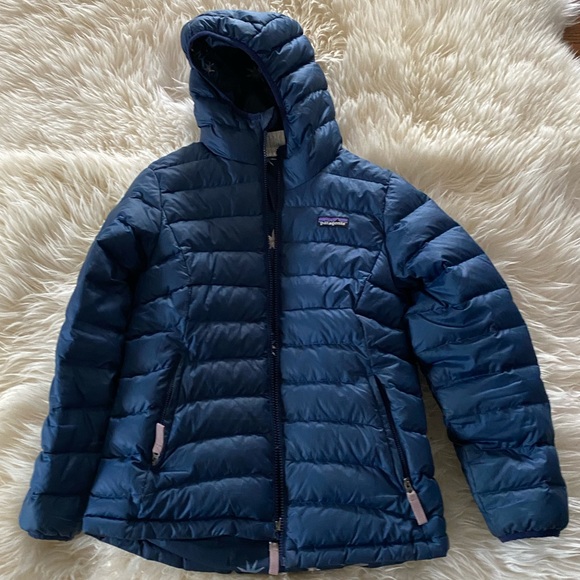 patagonia navy blue down jacket